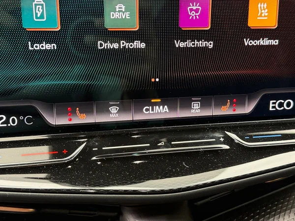 CUPRA Tavascan (2025) — foto 13 van 20