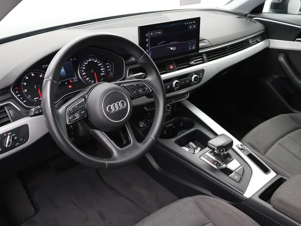 AUDI A4 Avant (2023) — foto 27 van 30