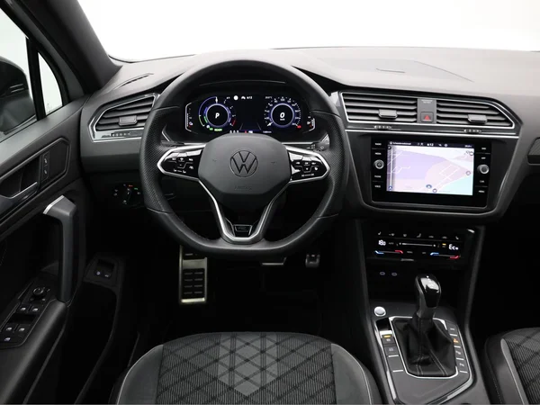 VOLKSWAGEN Tiguan eHybrid (PHEV) (2022) — foto 6 van 22