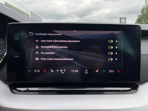 SKODA Octavia Combi Dsl (2023) — foto 21 van 21
