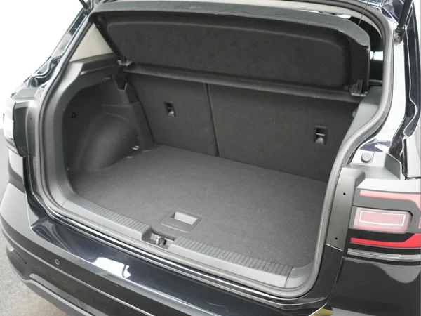VOLKSWAGEN T-Cross (2021) — foto 4 van 10