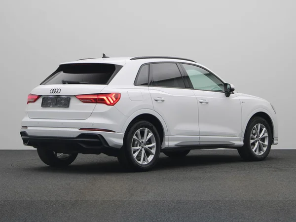 AUDI Q3 (2019) — foto 12 van 20