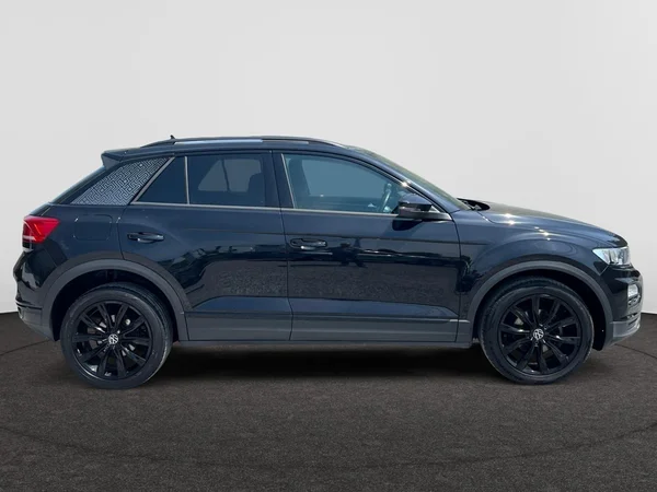 VOLKSWAGEN T-Roc (2022) — foto 10 van 18