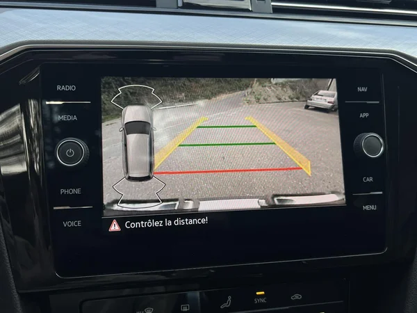 VOLKSWAGEN Passat SW (2022) — foto 18 van 21