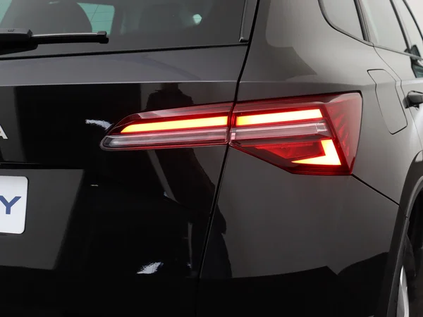 SKODA Karoq (2024) — foto 7 van 18
