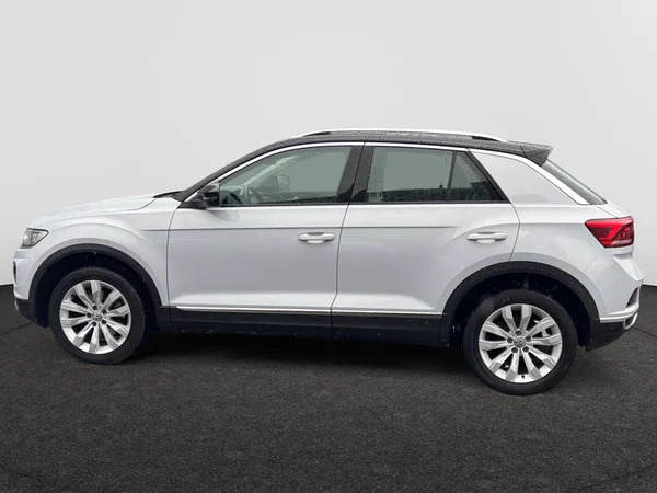 VOLKSWAGEN T-Roc (2018) — foto 17 van 18