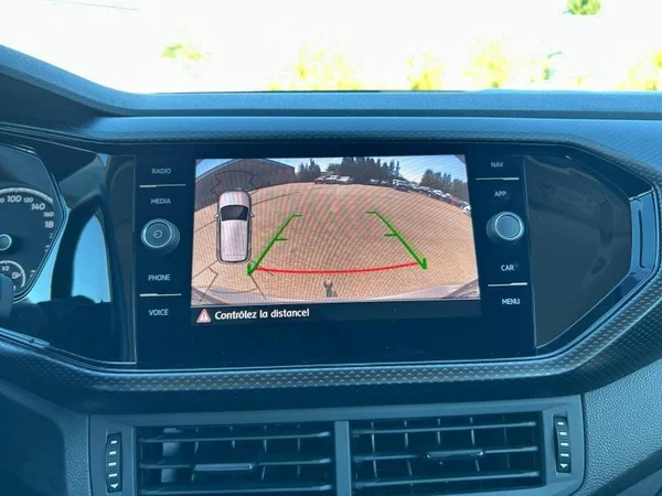 VOLKSWAGEN T-Cross (2020) — foto 13 van 31
