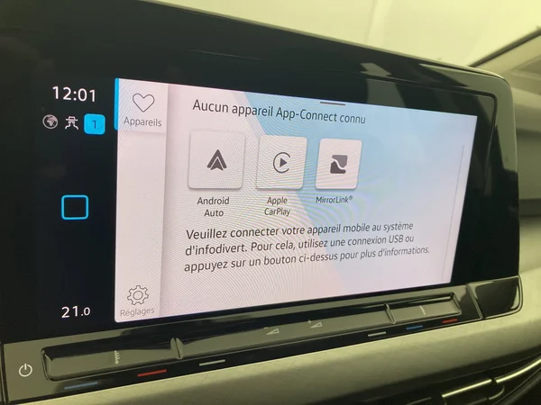 VOLKSWAGEN Golf VIII (2021) — foto 29 van 36
