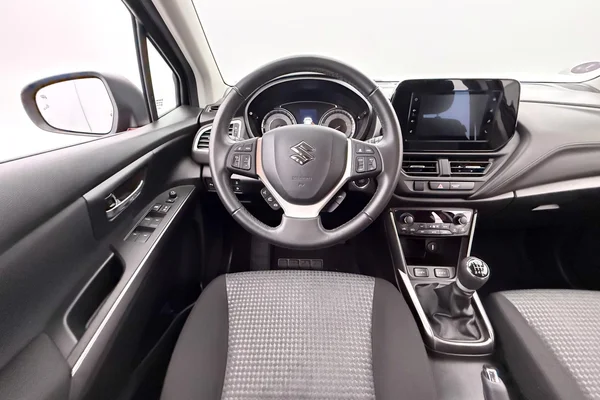 Suzuki S-Cross (2023) — foto 4 van 35