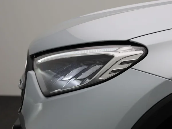 Mercedes-Benz GLC (2025) — foto 8 van 49