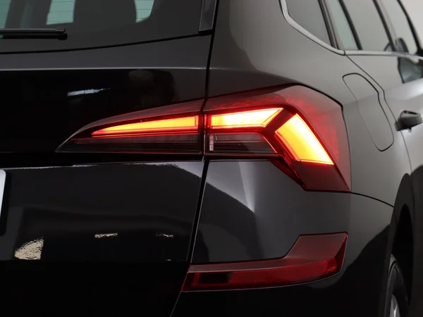 SKODA Kamiq (2025) — foto 2 van 18