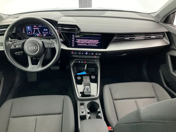 AUDI A3 Sedan (2022) — foto 7 van 36