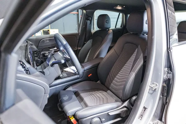 Mercedes-Benz GLA (2025) — foto 15 van 34