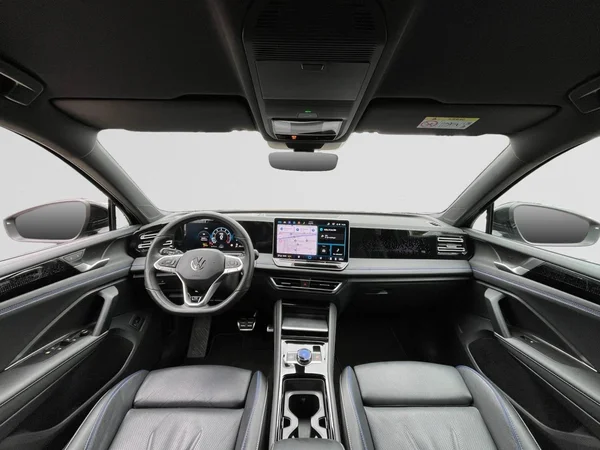 VOLKSWAGEN Tiguan (2025) — foto 15 van 22