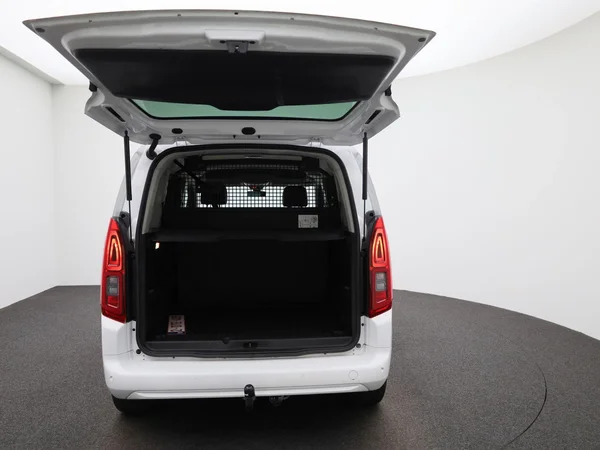 Opel Combo Life (2023) — foto 35 van 35