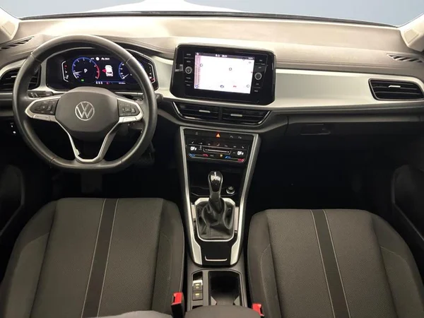 VOLKSWAGEN T-Roc (2022) — foto 4 van 23