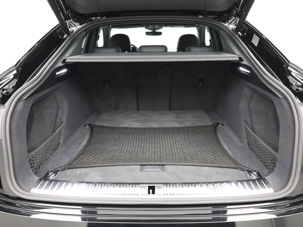 AUDI Q8 e-tron Sportback (2025) — foto 8 van 24