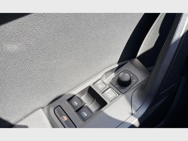 Seat Arona (2023) — foto 7 van 27
