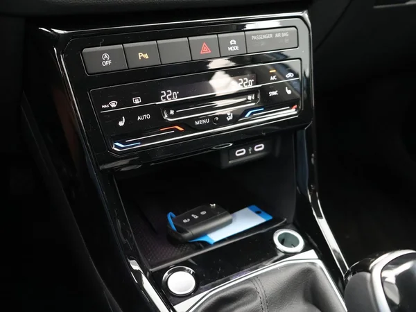 VOLKSWAGEN T-Cross (2026) — foto 7 van 21