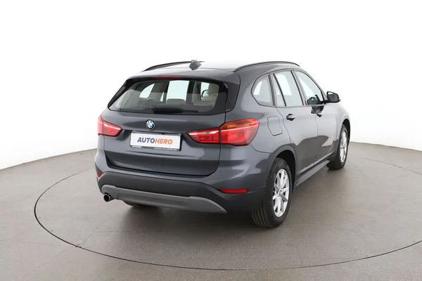 BMW X1 (2016) — foto 12 van 16