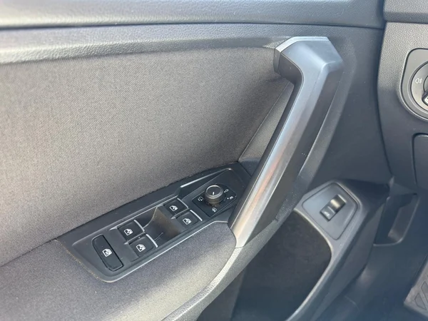 VOLKSWAGEN Tiguan Allspace (2023) — foto 3 van 21