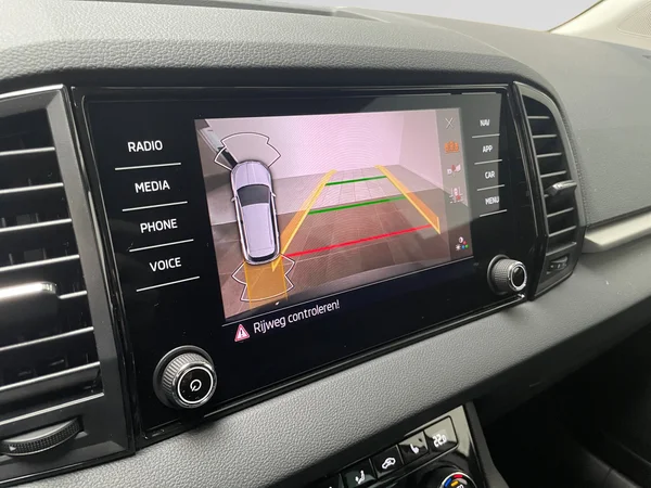 SKODA Karoq (2025) — foto 3 van 15