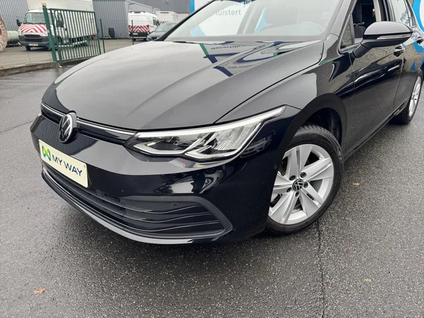 VOLKSWAGEN Golf VIII (2022) — foto 12 van 19