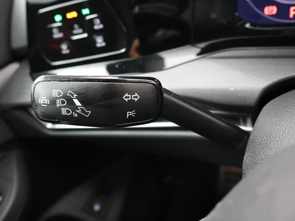 Volkswagen Golf (2022) — foto 3 van 31