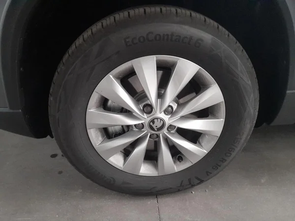 SKODA Karoq (2026) — foto 4 van 23
