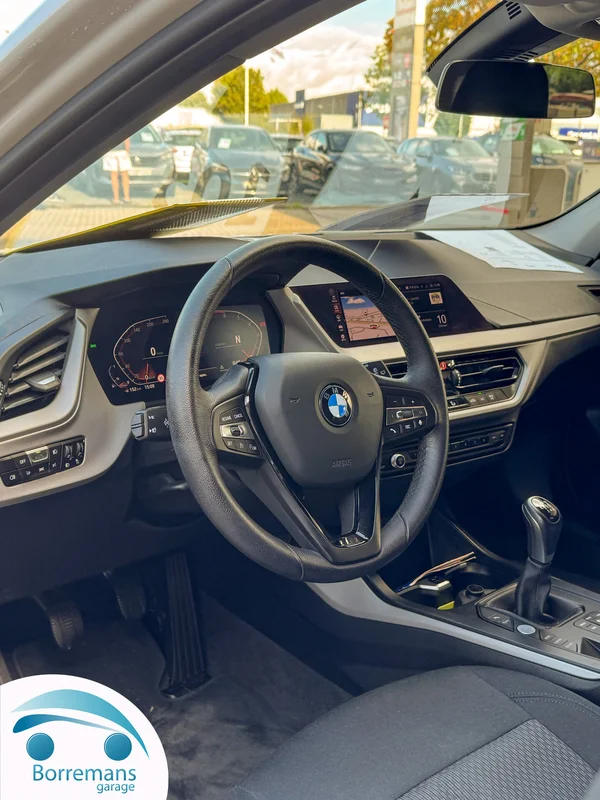 BMW 116 (2023) — foto 13 van 44