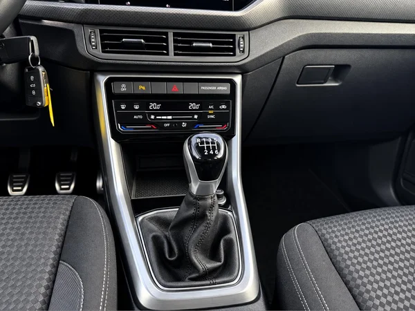 VOLKSWAGEN T-Cross (2022) — foto 4 van 15