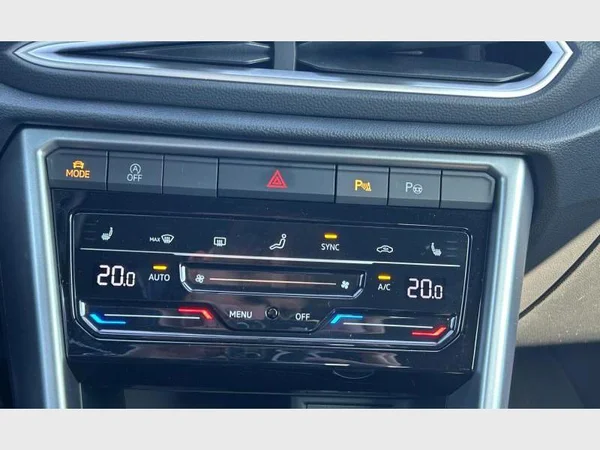 Volkswagen T-Roc Cabriolet (2025) — foto 10 van 29