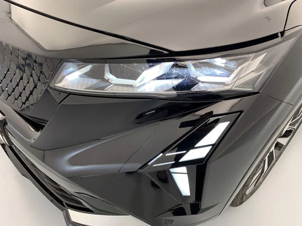 Renault Rafale E-TECH (HEV) (2026) — foto 17 van 25