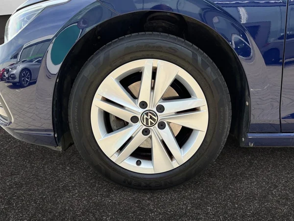 VOLKSWAGEN Golf VIII SW (2021) — foto 14 van 22