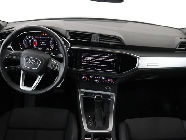 AUDI Q3 (2025) — foto 16 van 19