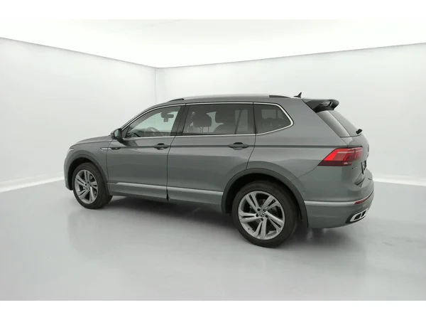 VOLKSWAGEN Tiguan Allspace (2022) — foto 28 van 34