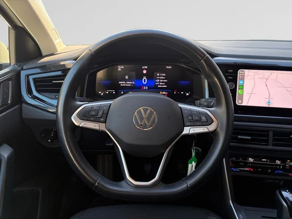 VOLKSWAGEN Polo (2023) — foto 14 van 15