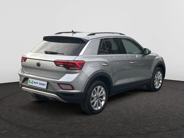 VOLKSWAGEN T-Roc (2025) — foto 2 van 24