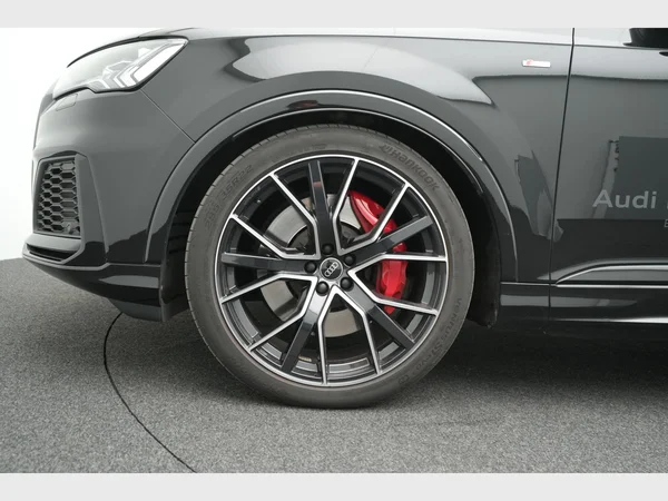 AUDI Q7 PHEV (2024) — foto 36 van 37