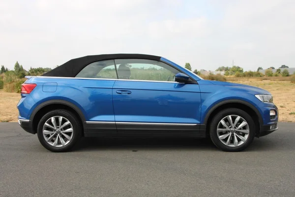 Volkswagen T-Roc (2021) — foto 35 van 39