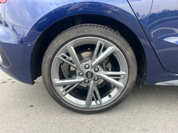 AUDI A3 Sportback (2024) — foto 17 van 24