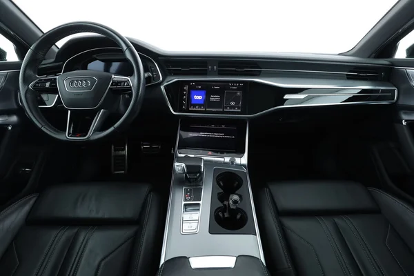 Audi A6 (2021) — foto 3 van 16