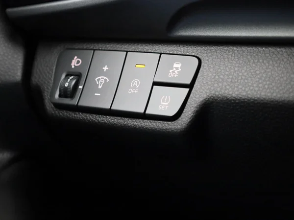 Kia Stonic (2022) — foto 10 van 37