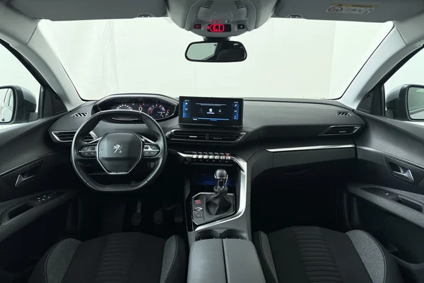 Peugeot 3008 (2021) — foto 17 van 17