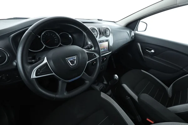 Dacia Sandero (2017) — foto 2 van 16
