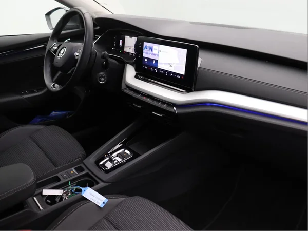 SKODA Octavia Combi (2024) — foto 11 van 17