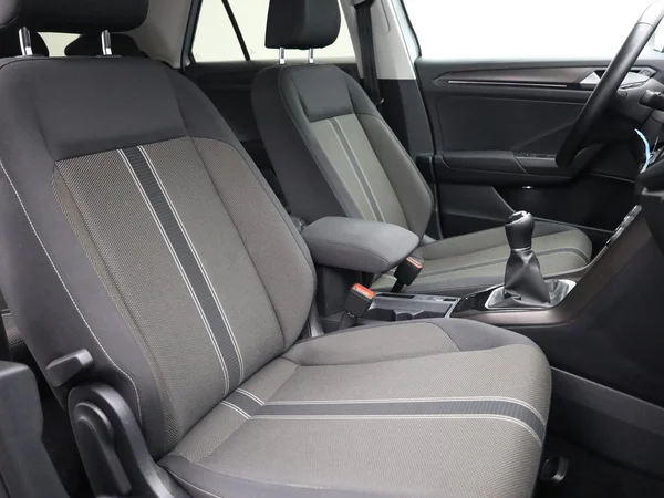 VOLKSWAGEN T-Roc (2019) — foto 15 van 20