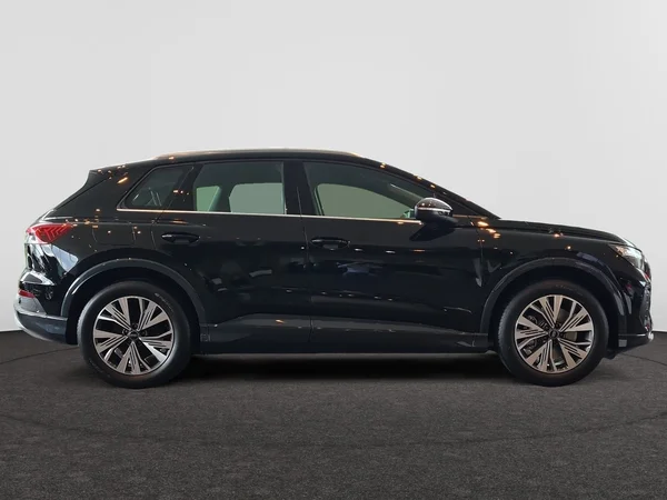 AUDI Q4 e-tron (2025) — foto 15 van 18