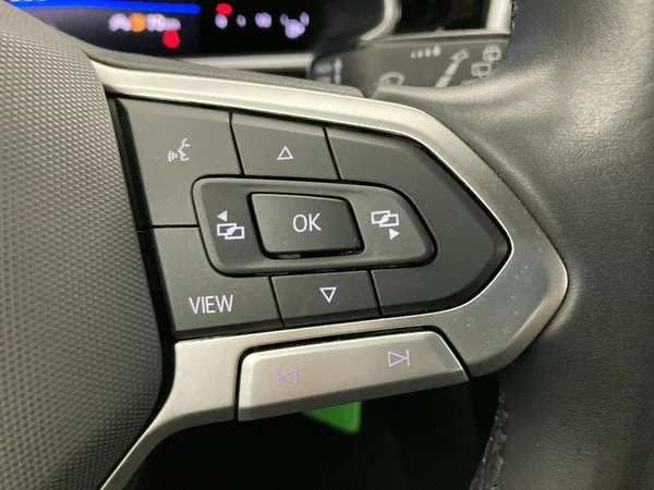 VOLKSWAGEN T-Roc (2024) — foto 10 van 36