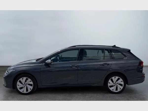 Volkswagen Golf VII SW (2024) — foto 24 van 27